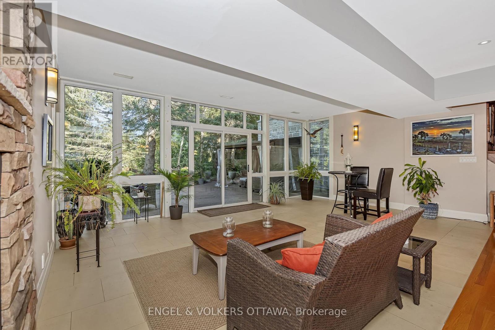 1836 Whitemarsh Crescent