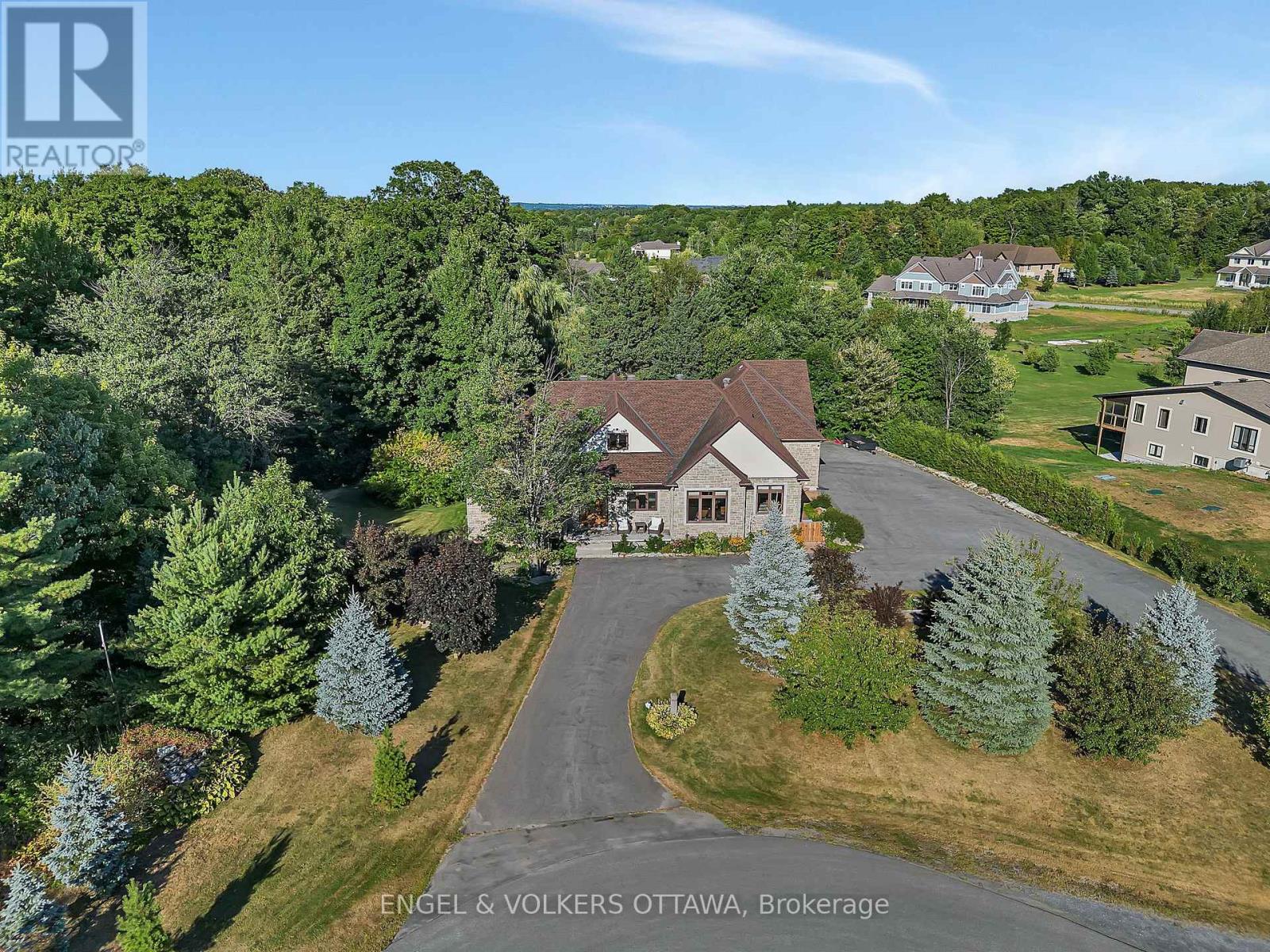1836 Whitemarsh Crescent