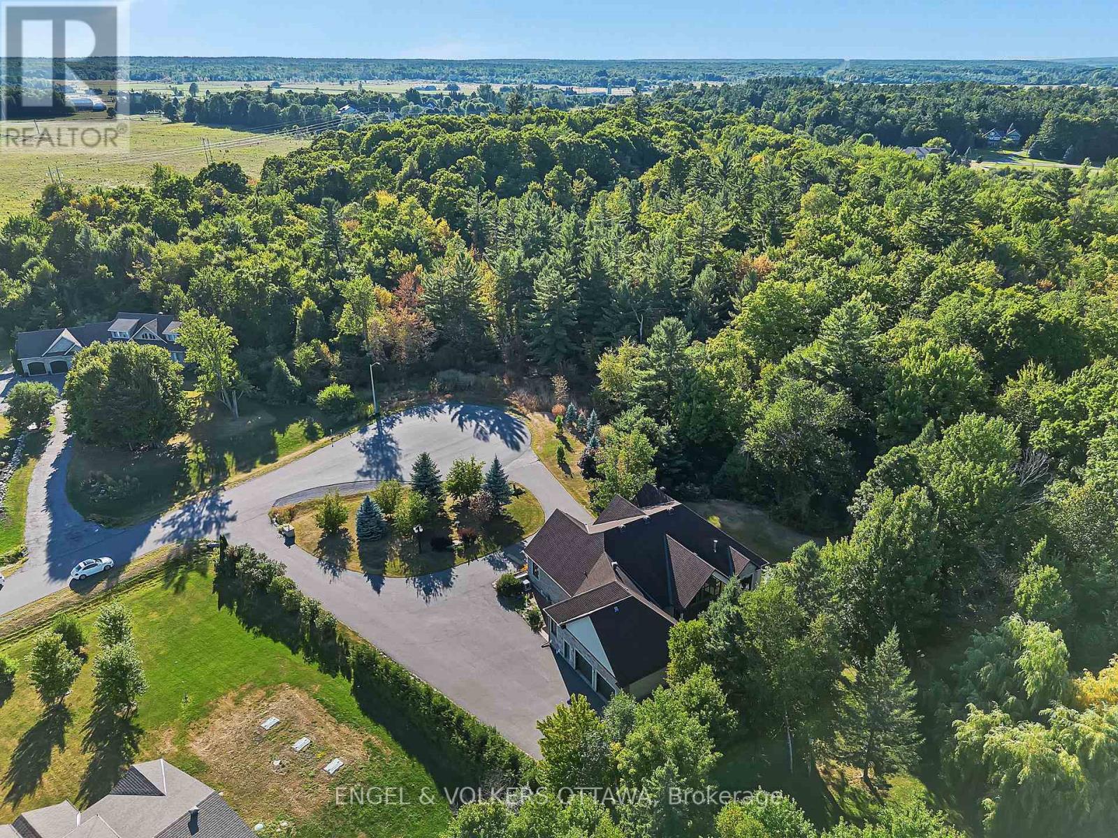 1836 Whitemarsh Crescent