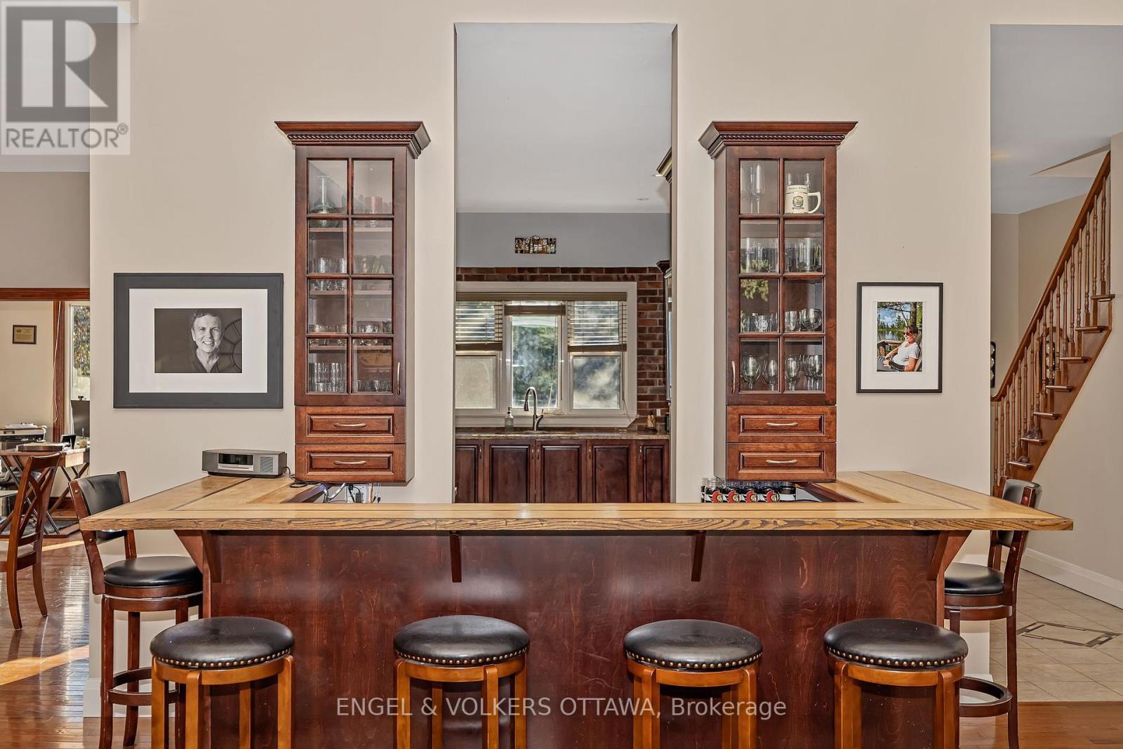 1836 Whitemarsh Crescent
