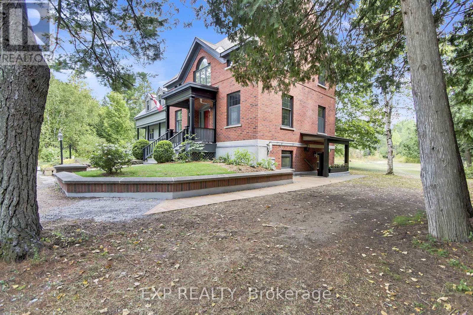 3554 Vaughan Side Road