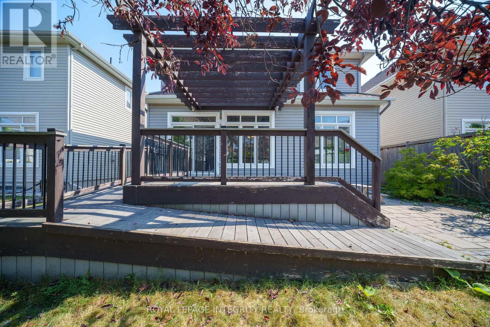 514 Carina Crescent