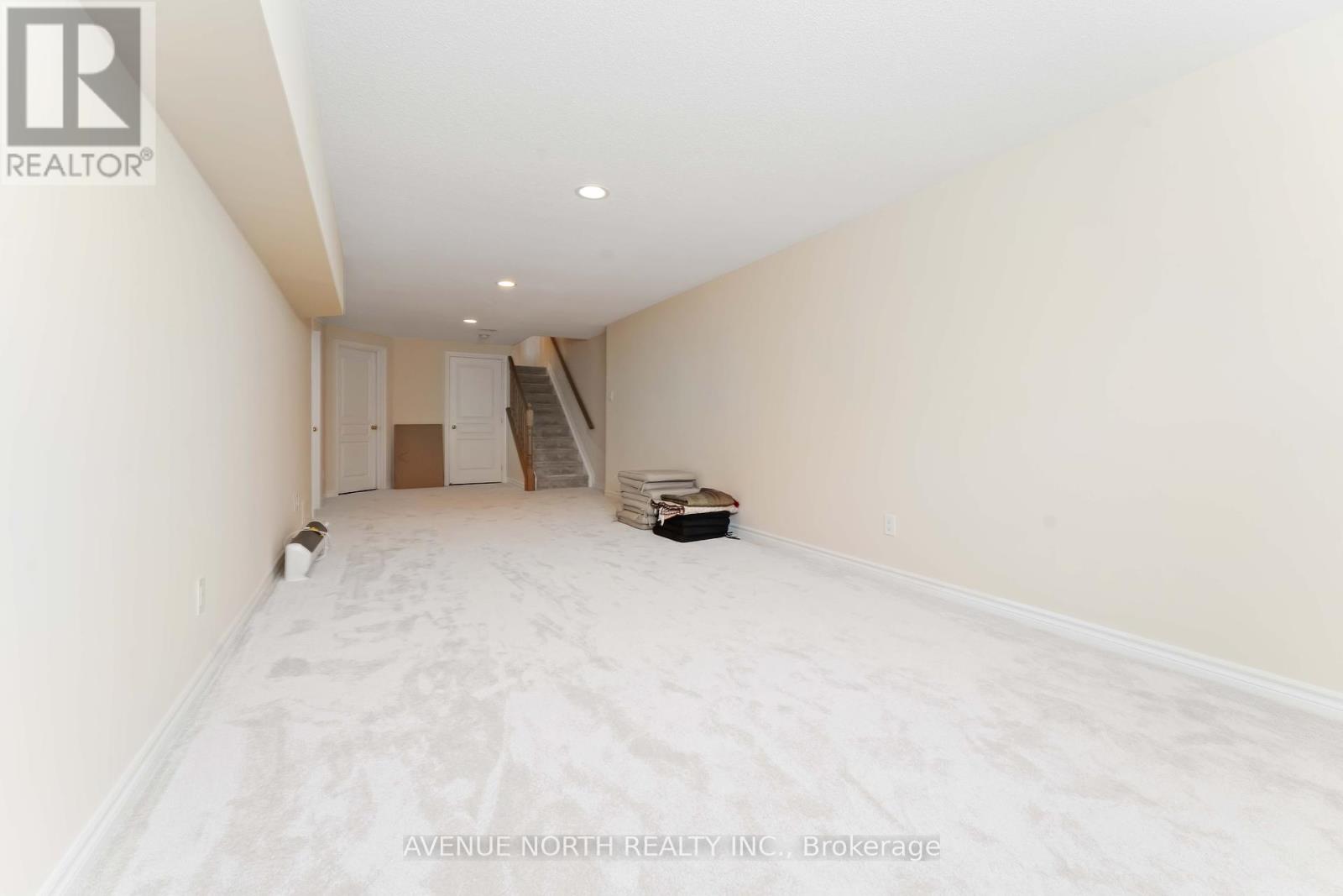 241 Waymark Crescent