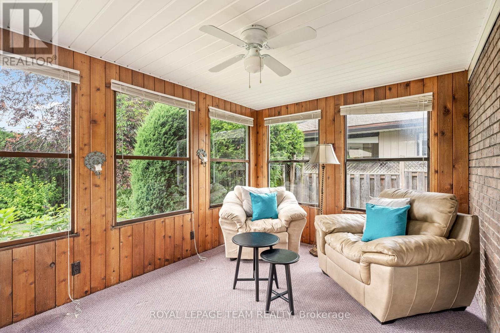 2128 Hubbard Crescent