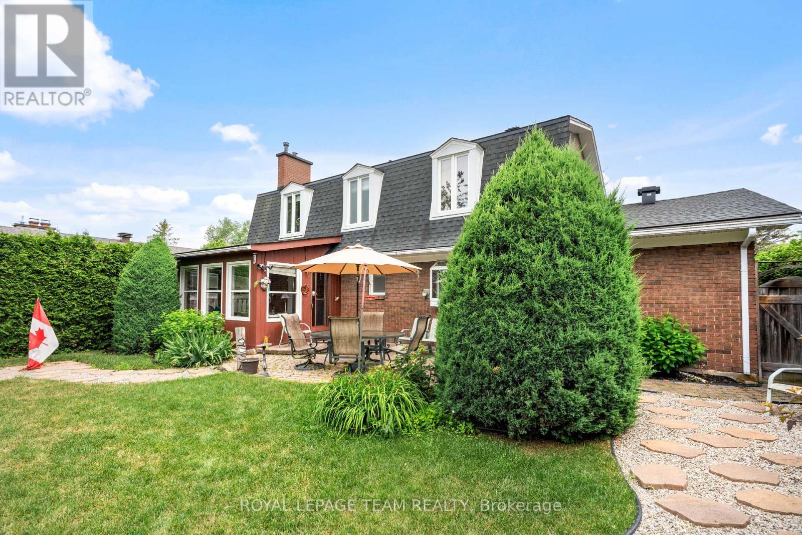 2128 Hubbard Crescent