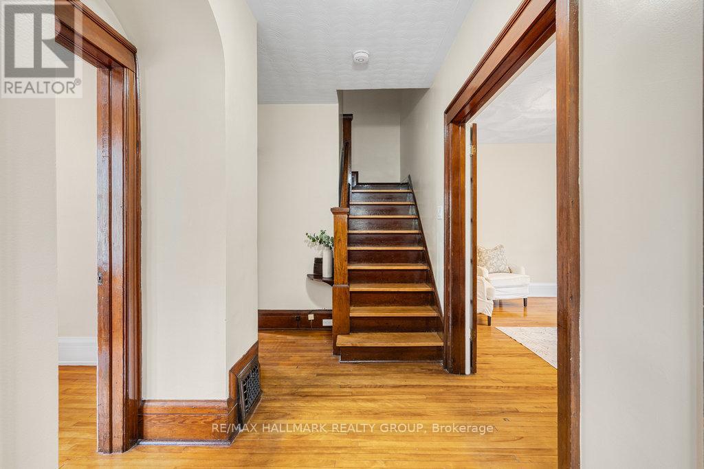 386 First Avenue