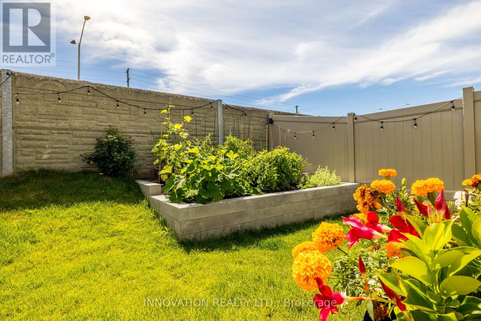 324 Rustic Hills Crescent
