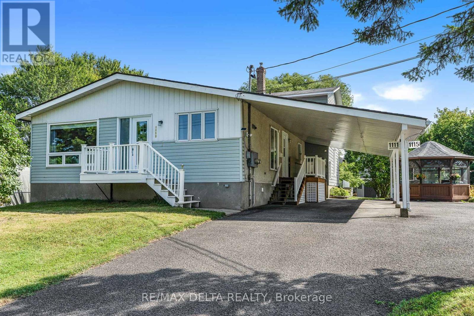 1115 Cholette Crescent