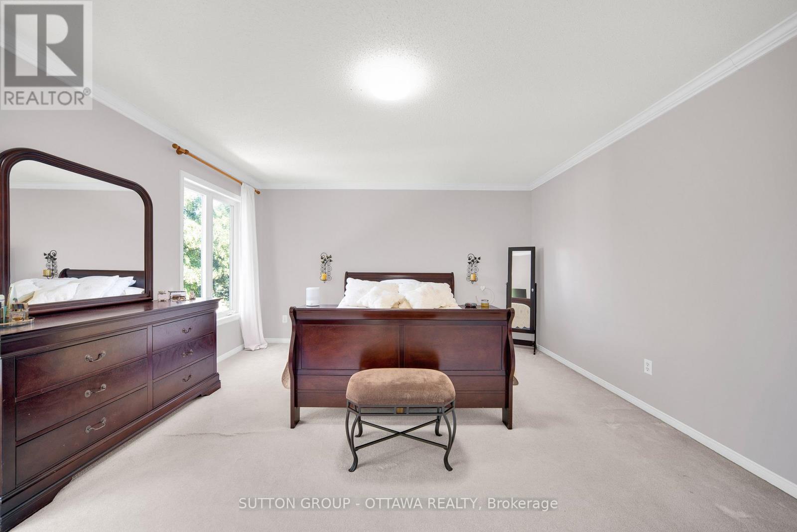 11 Baypointe Crescent