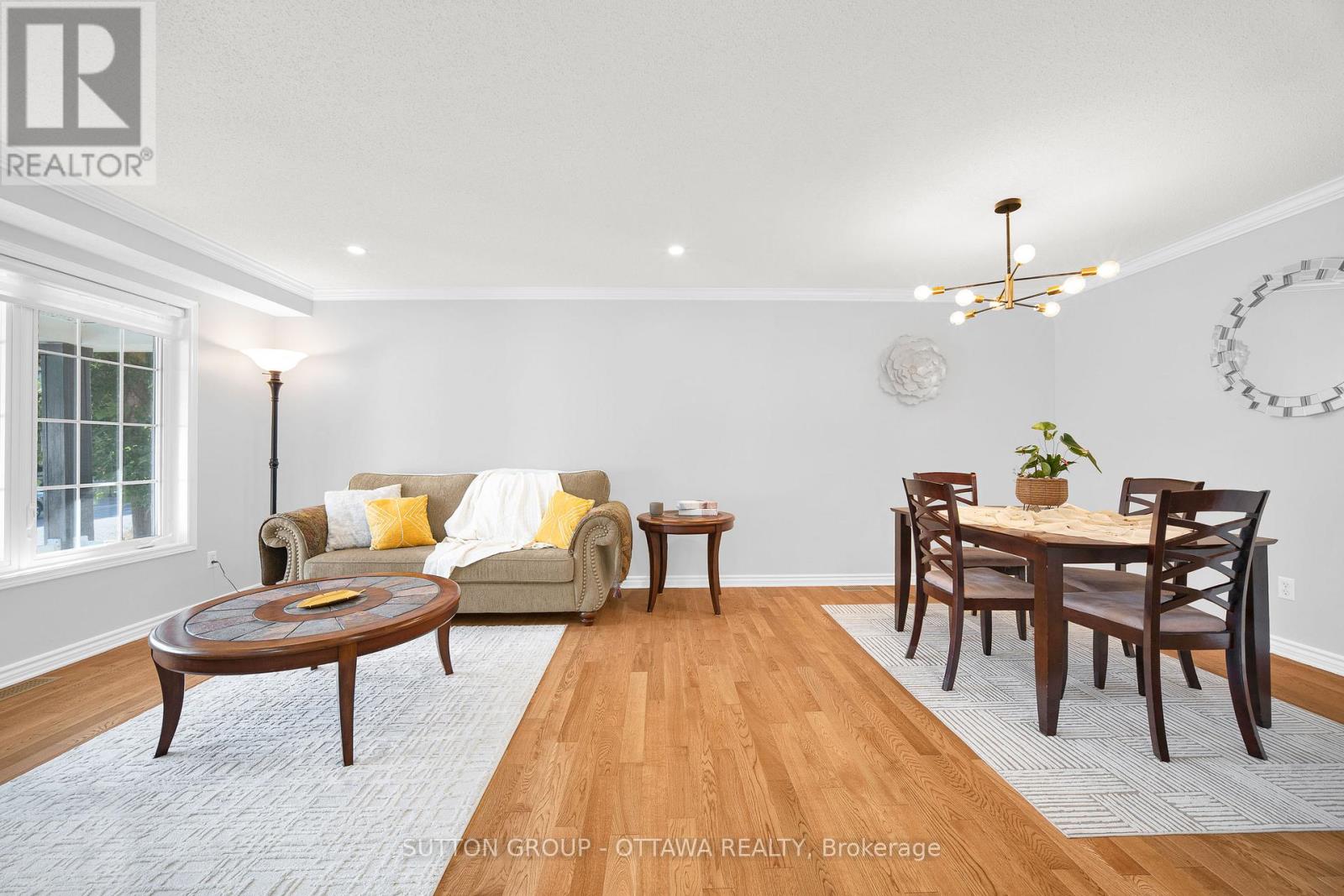 11 Baypointe Crescent
