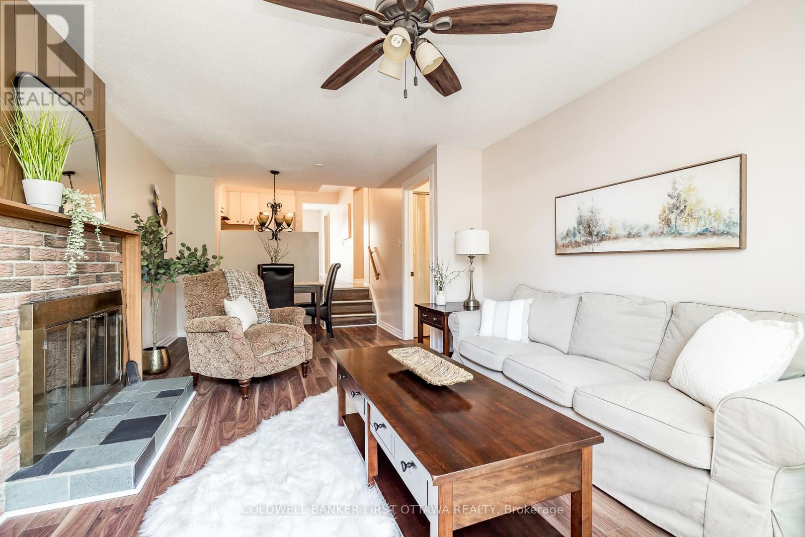 48 Downsview Crescent