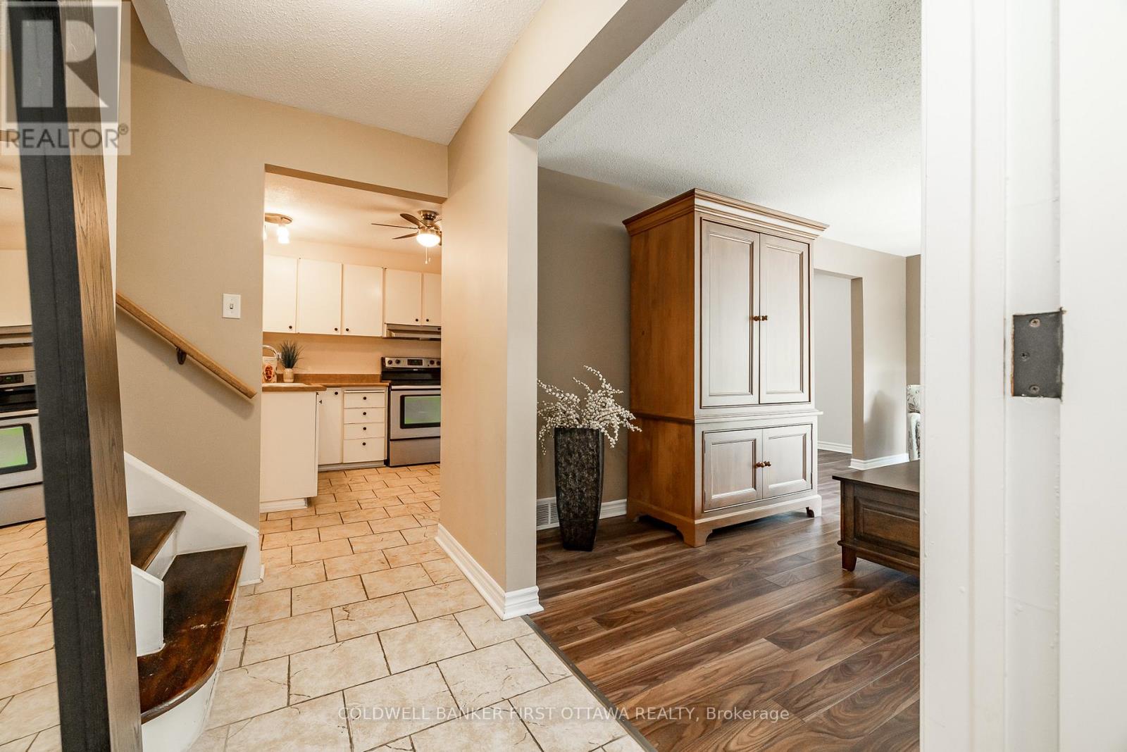 48 Downsview Crescent
