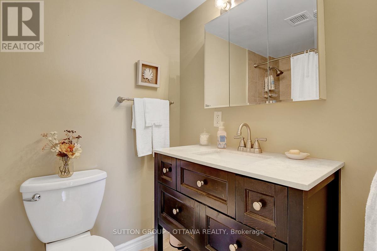 405 - 665 Bathgate Drive