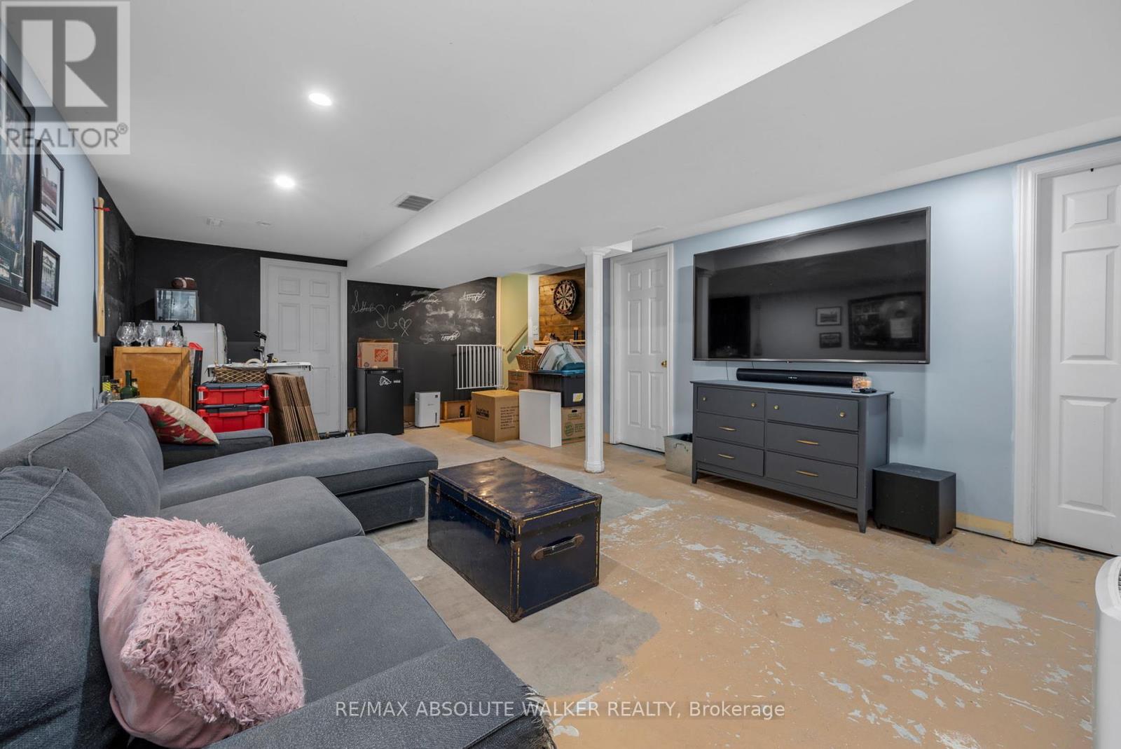 428 Hatfield Crescent