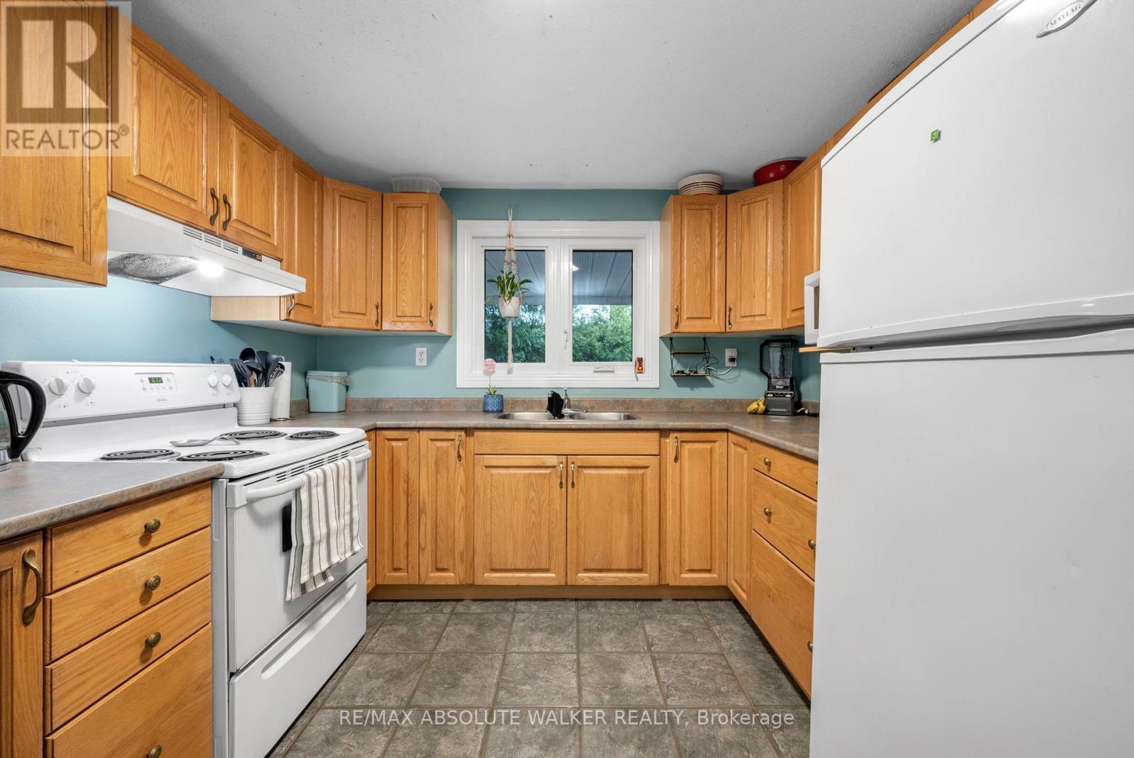 428 Hatfield Crescent