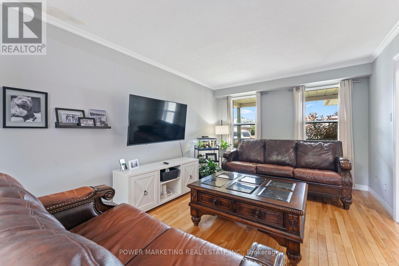1809 Chopin Place
