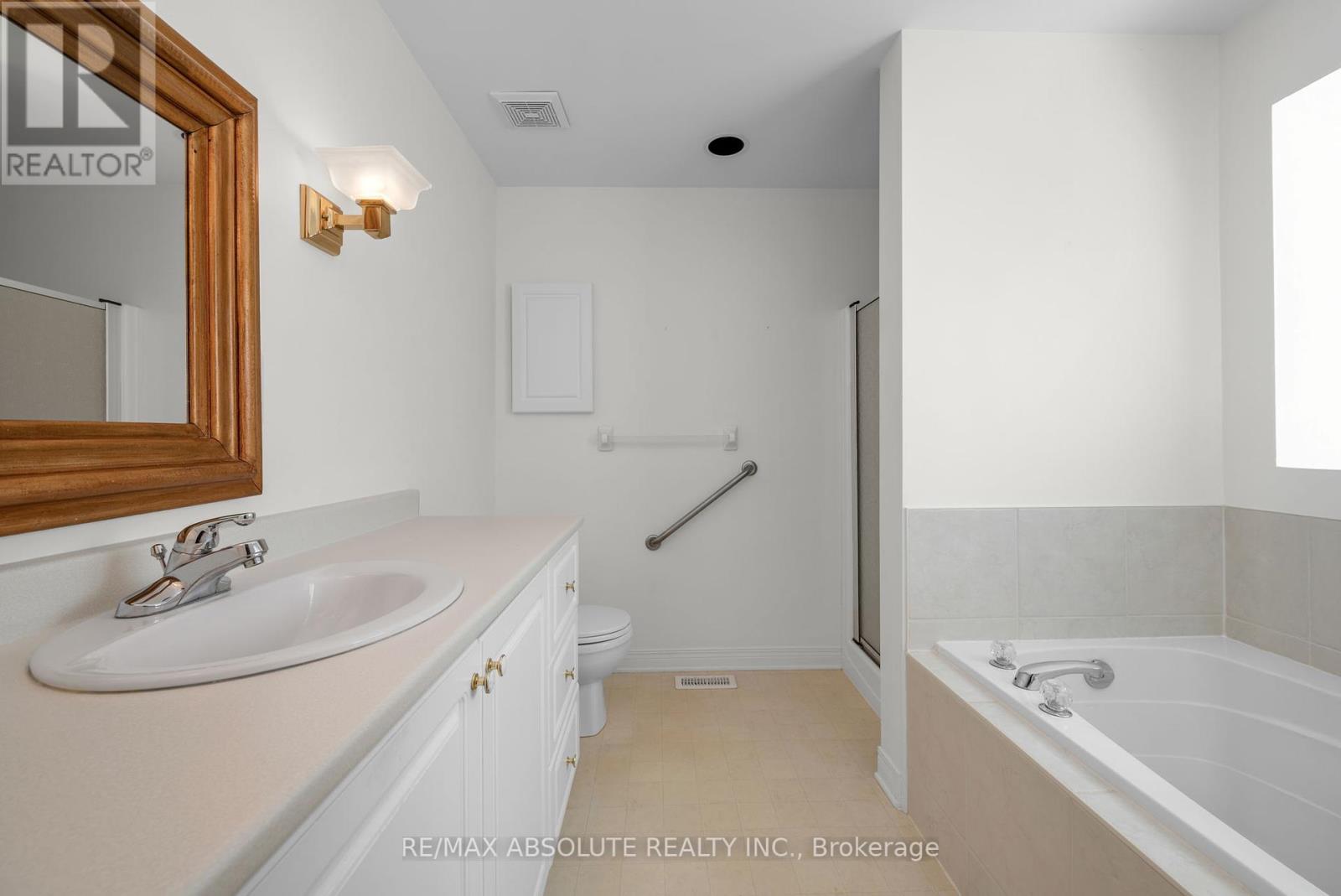 87 Waterthrush Crescent
