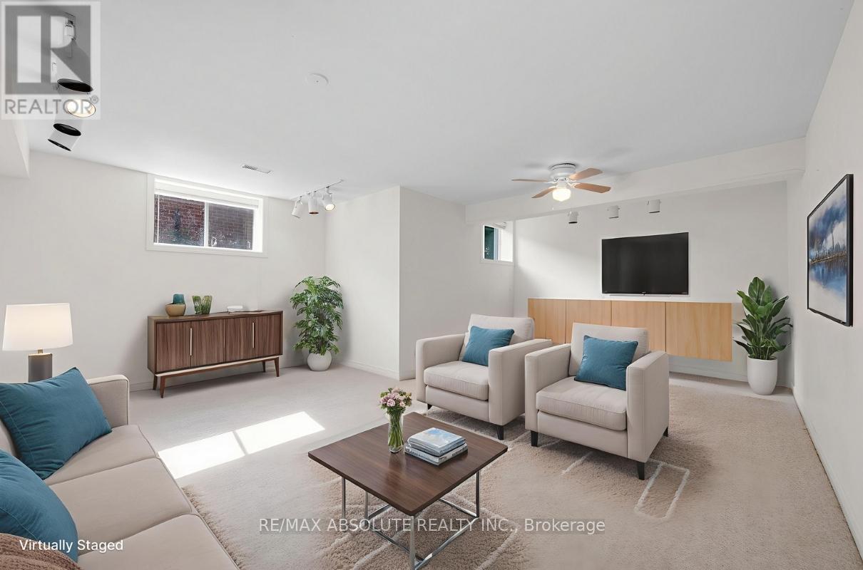 87 Waterthrush Crescent