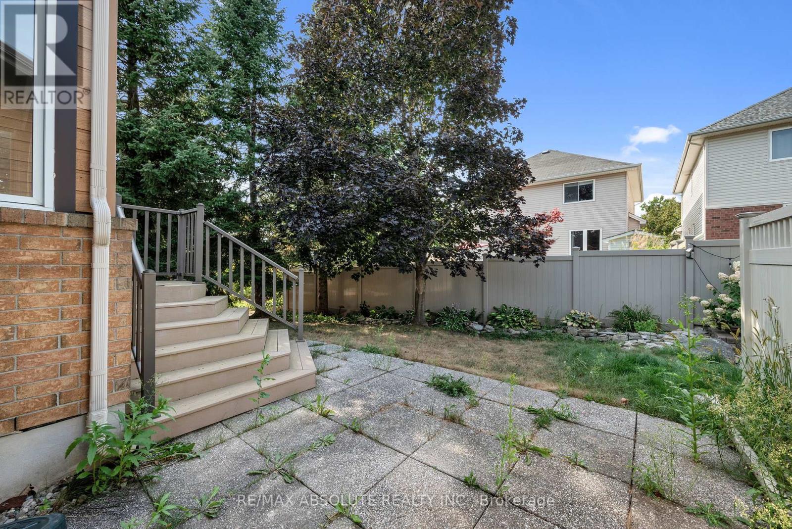 87 Waterthrush Crescent