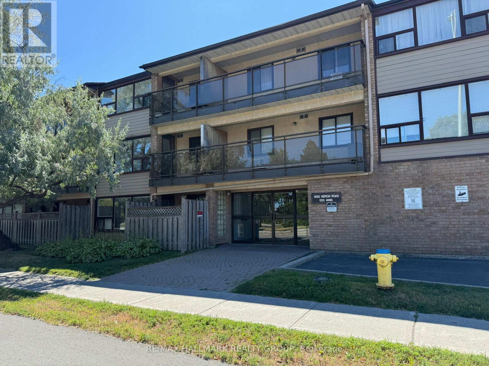 202 - 1490 Heron Road