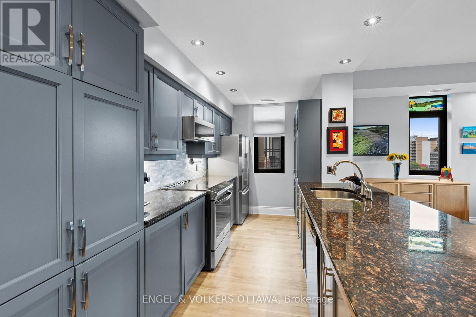 703 - 374 Cooper Street