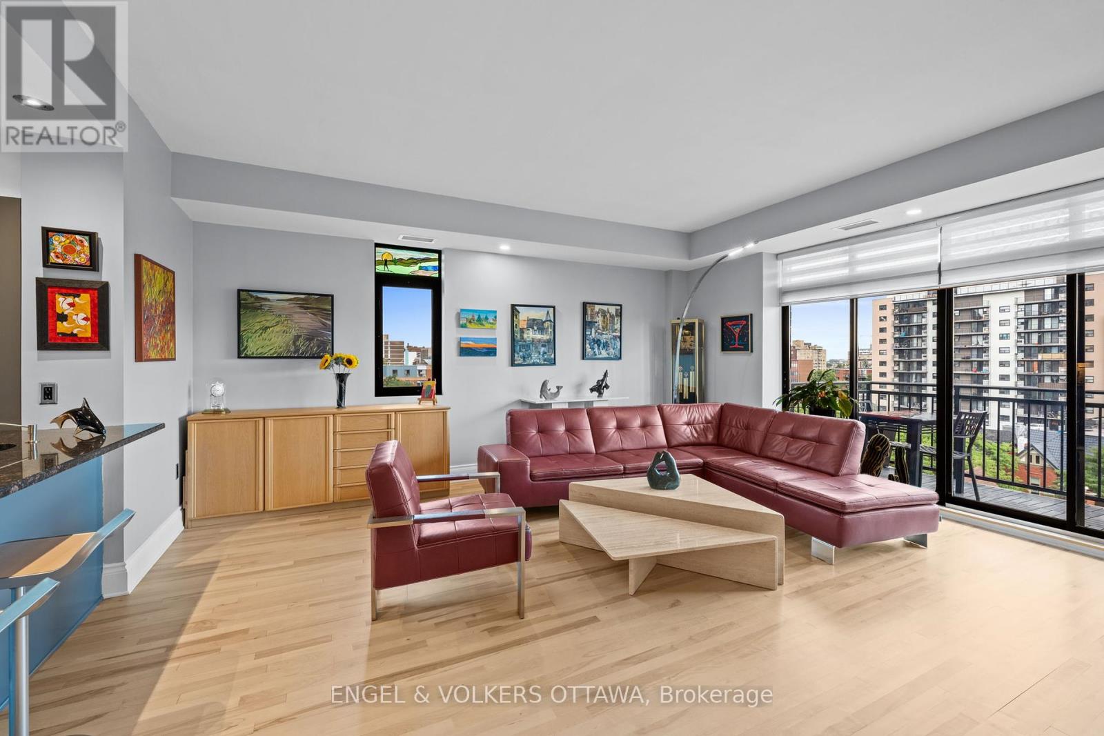 703 - 374 Cooper Street