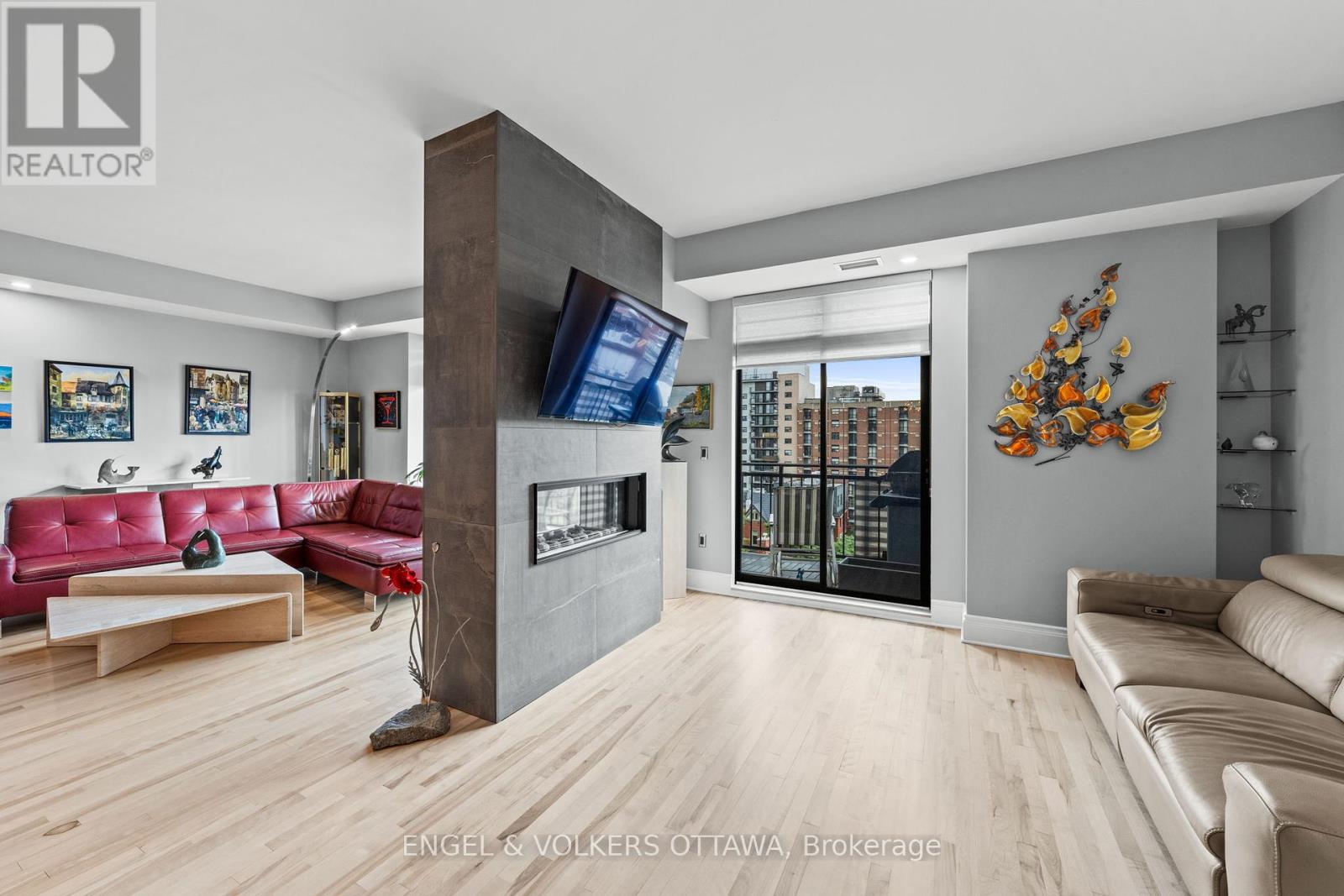 703 - 374 Cooper Street