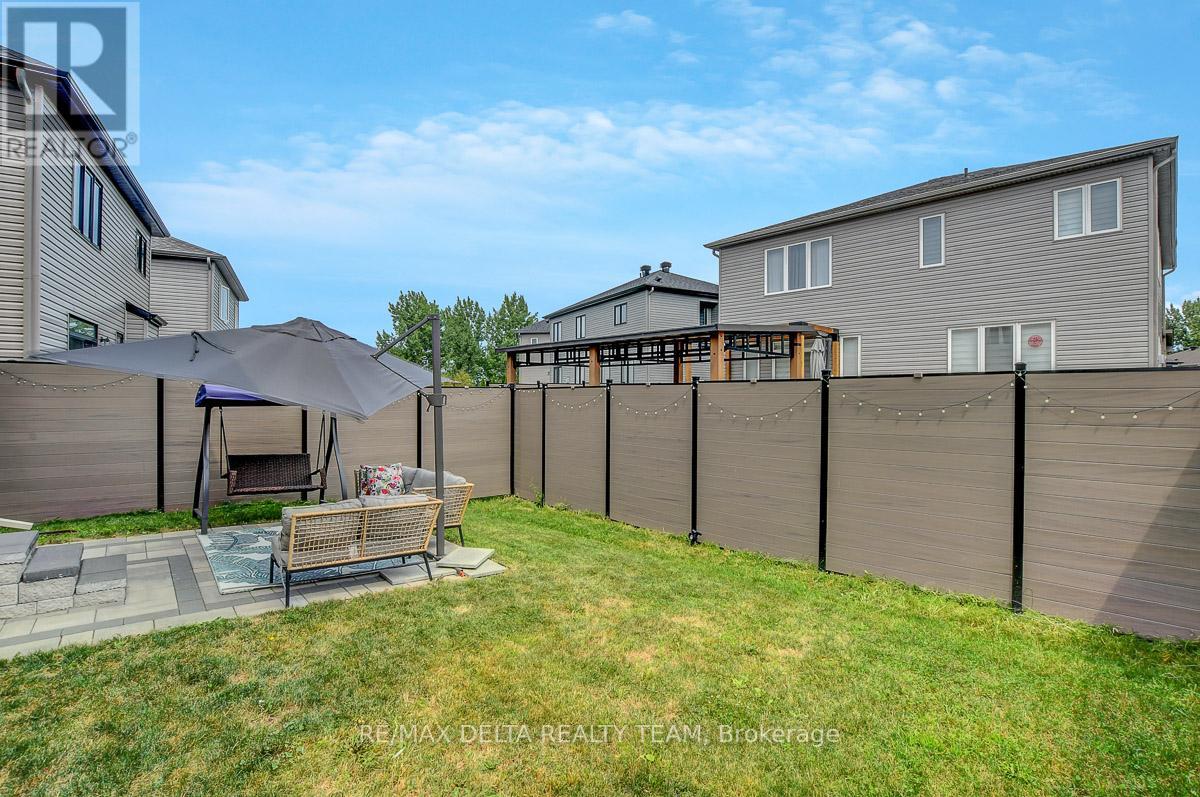 370 Aquaview Drive