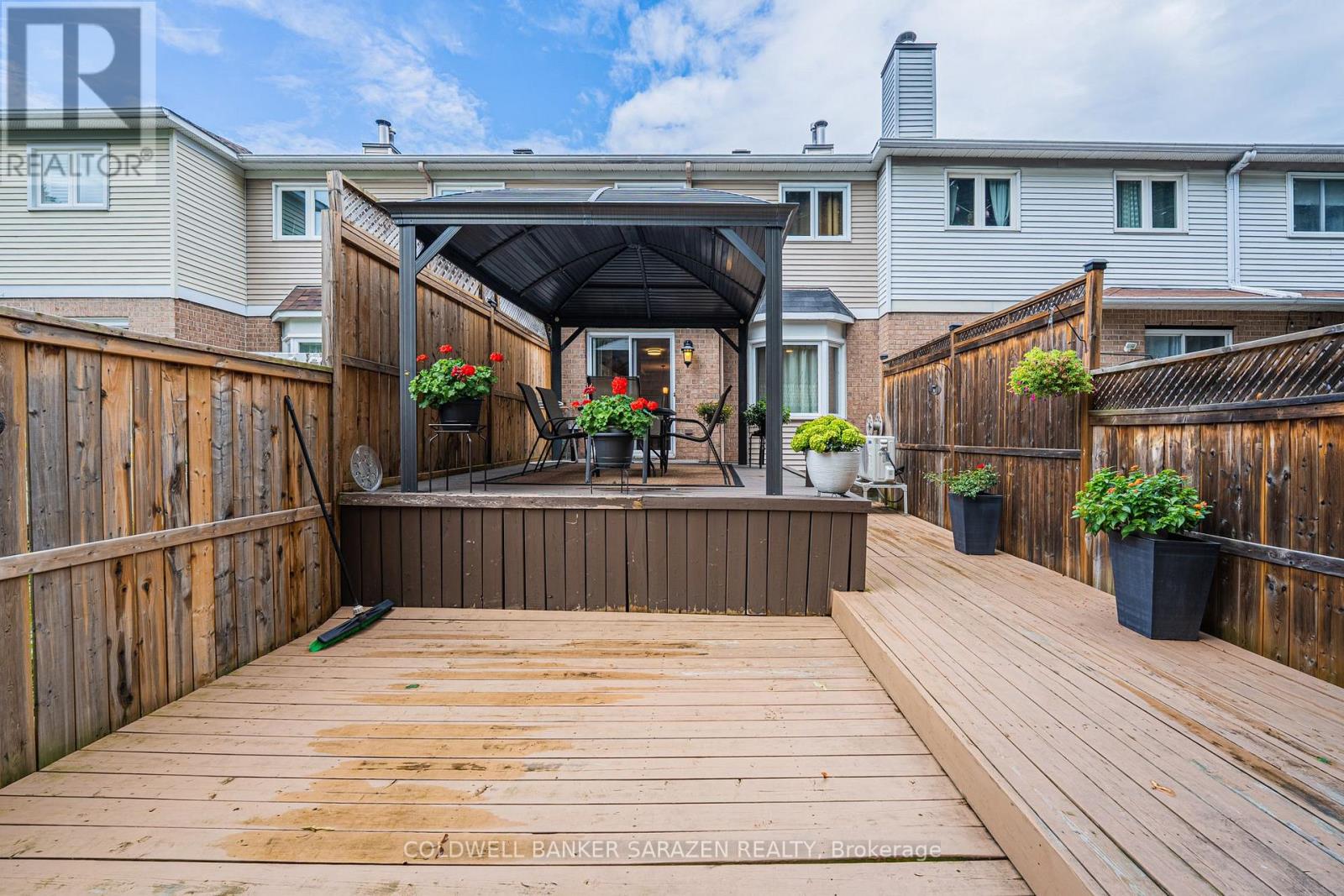 108 Ashpark Crescent