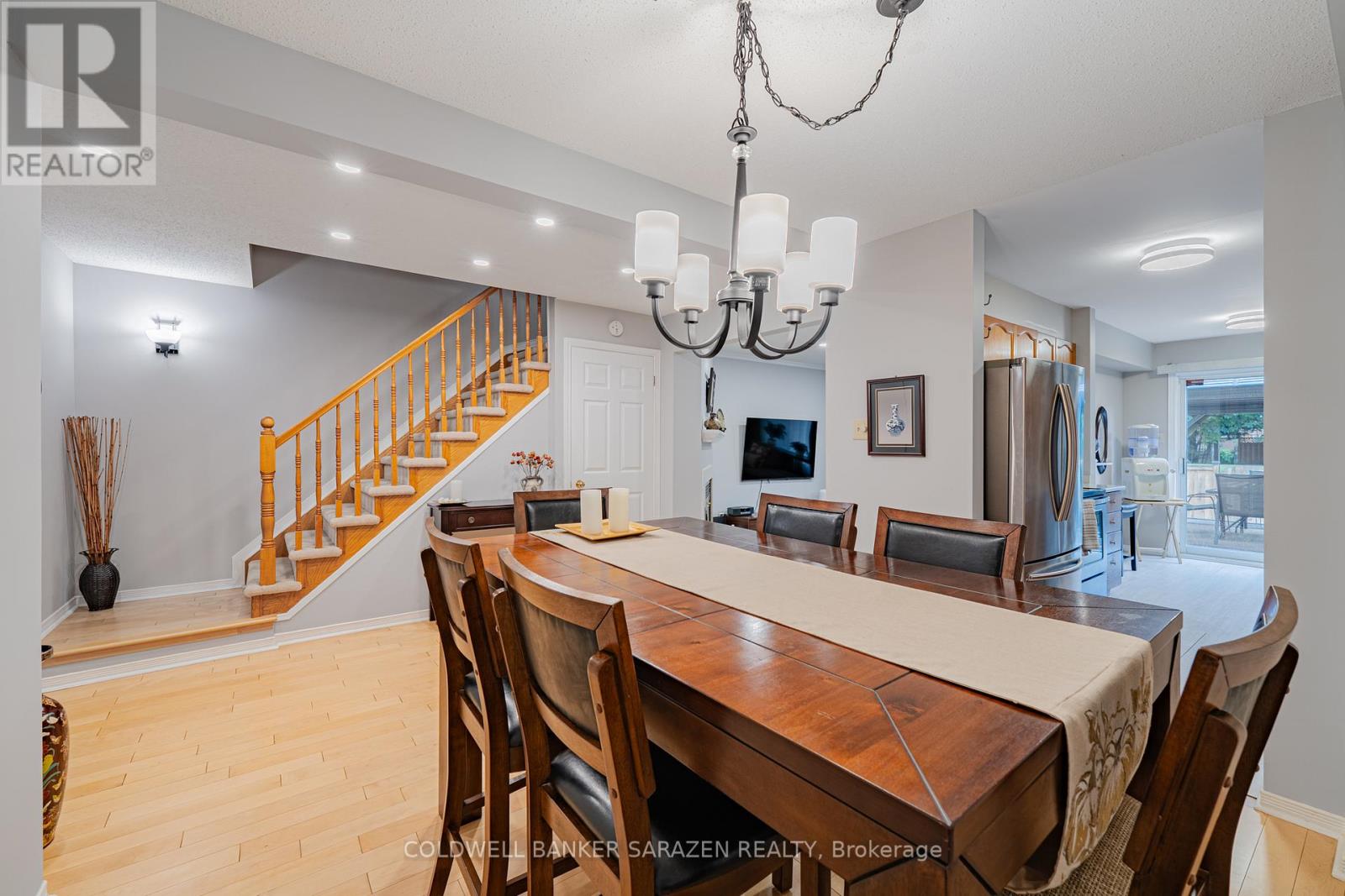 108 Ashpark Crescent