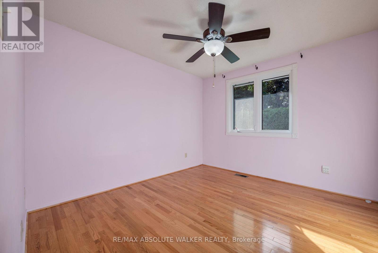 1439 Metz Crescent