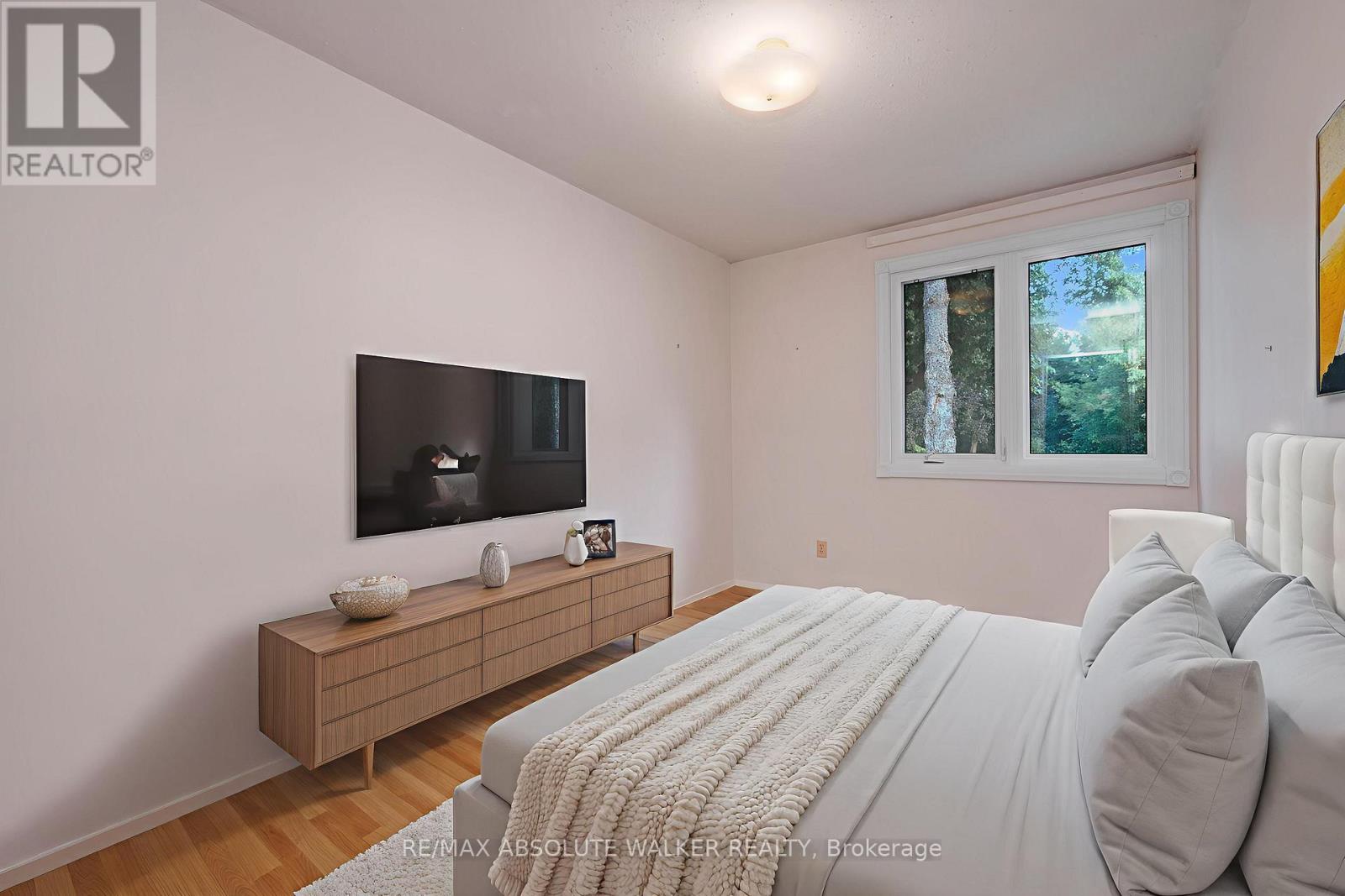 1439 Metz Crescent
