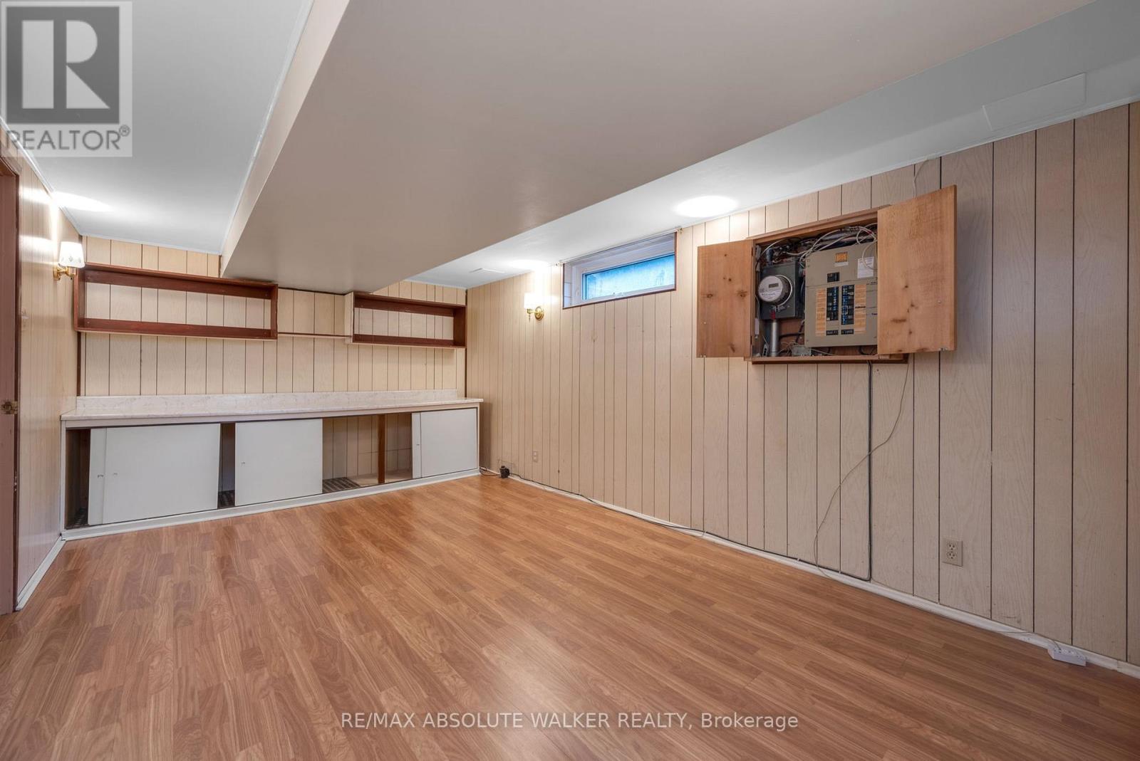 1439 Metz Crescent