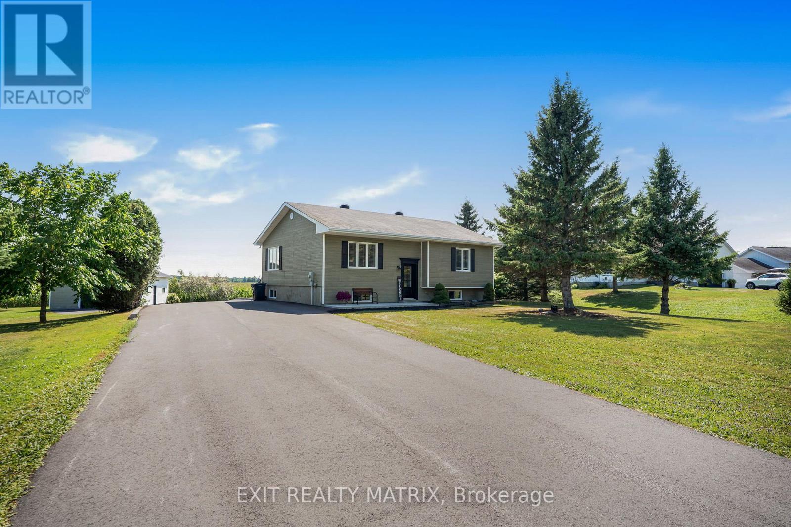 1526 Sandy Hill Road