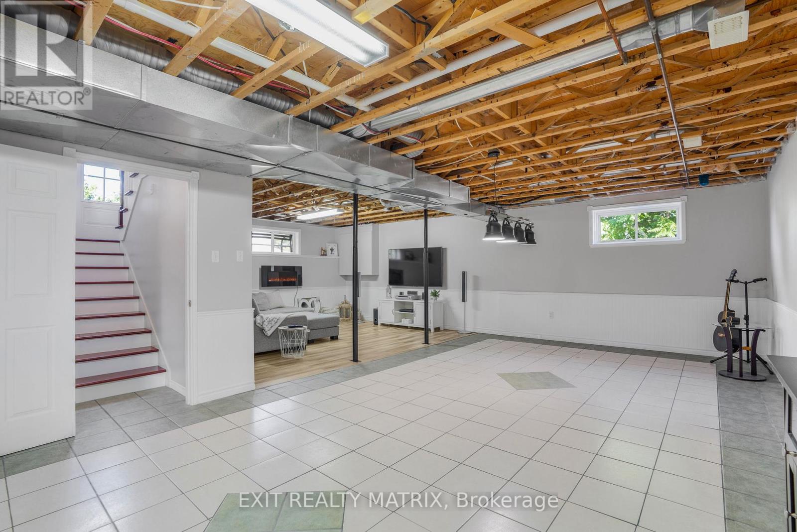 1526 Sandy Hill Road