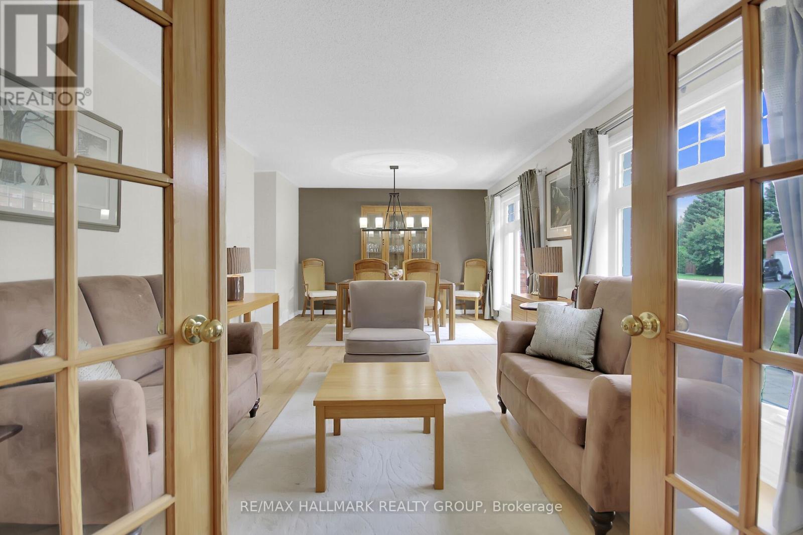 11 Lamadeleine Boulevard