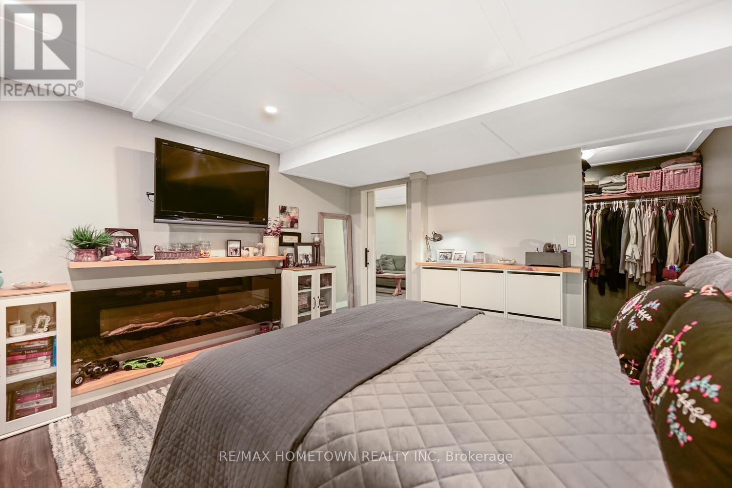 6244 Sixth Concession