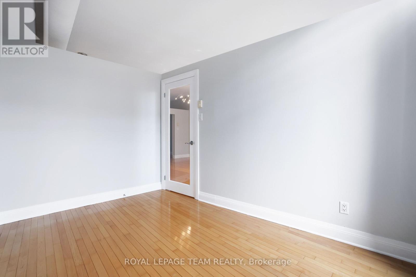 203 - 300 Powell Avenue