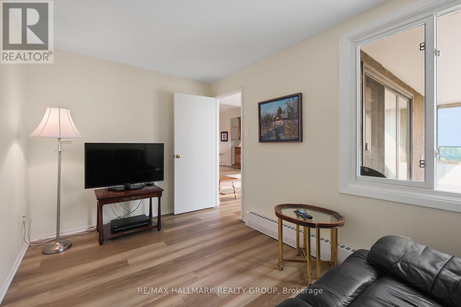 602 - 1081 Ambleside Drive