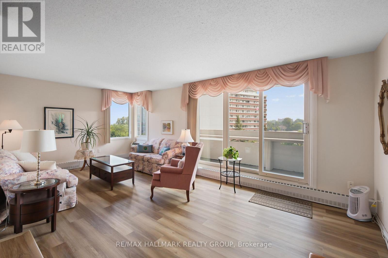 602 - 1081 Ambleside Drive