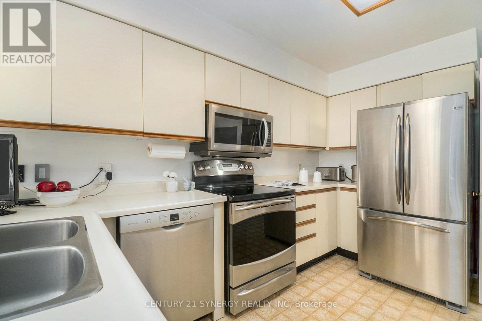 1723 Cara Crescent