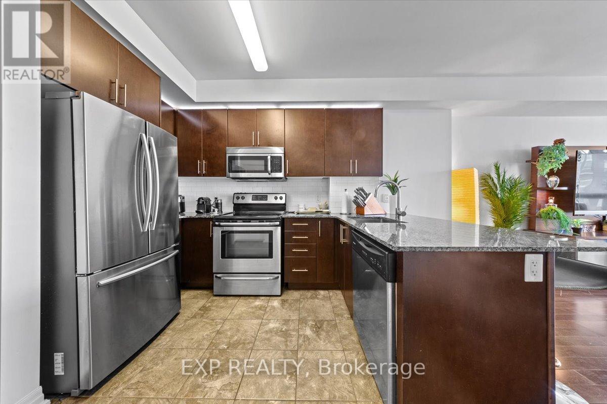 2505 - 242 Rideau Street