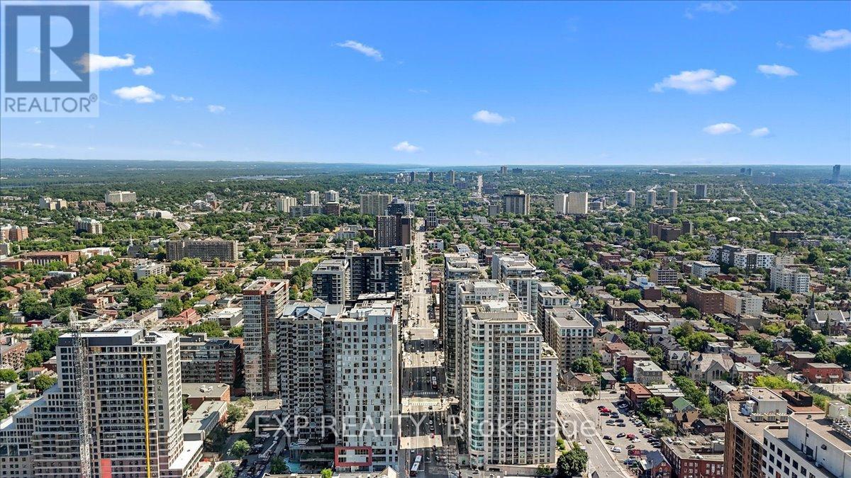 2505 - 242 Rideau Street
