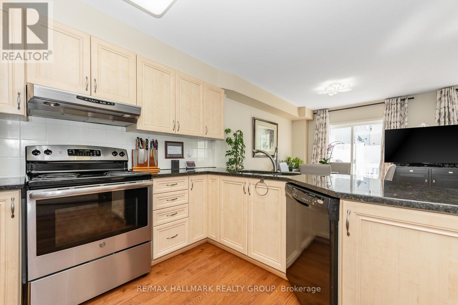 261 Parkrose Private