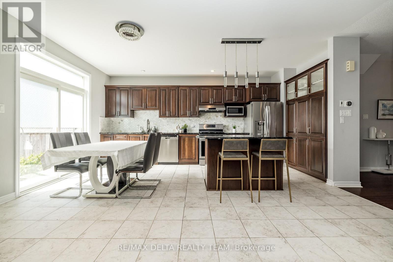 218 Enclave Walk