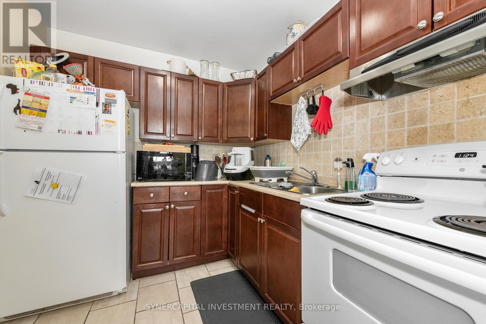 1202 - 2000 Jasmine Crescent