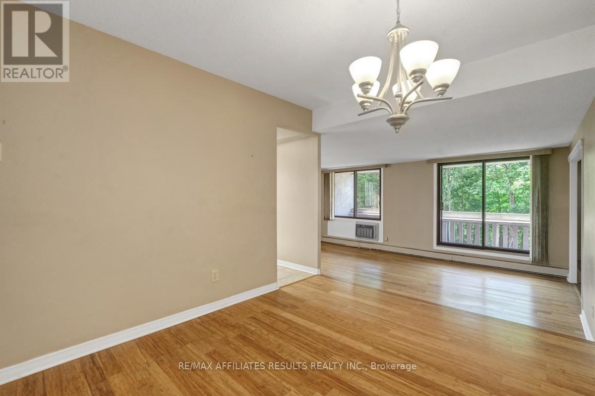 304 - 415 Greenview Avenue