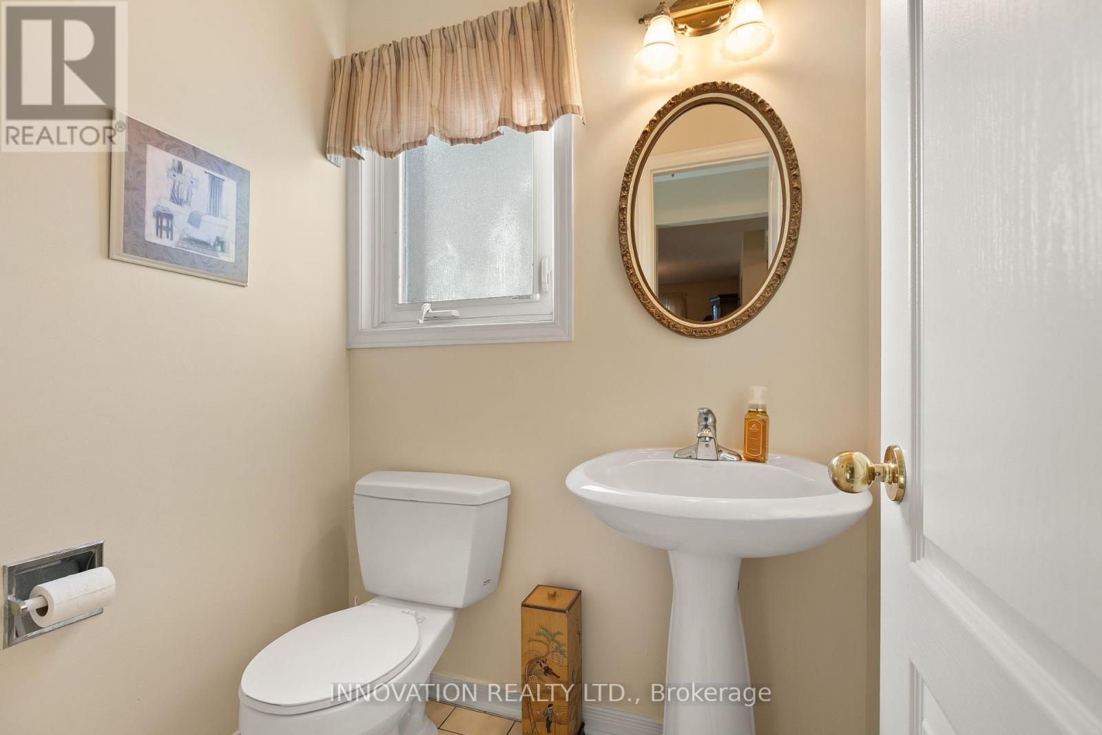 32 Framingham Crescent