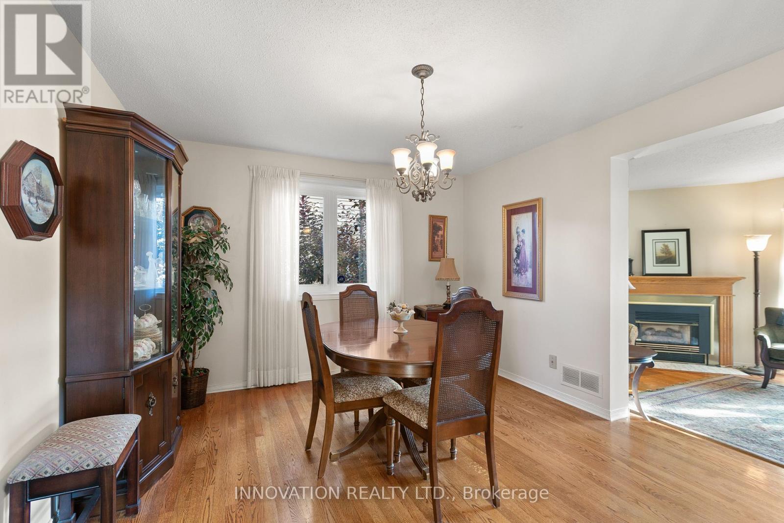 32 Framingham Crescent