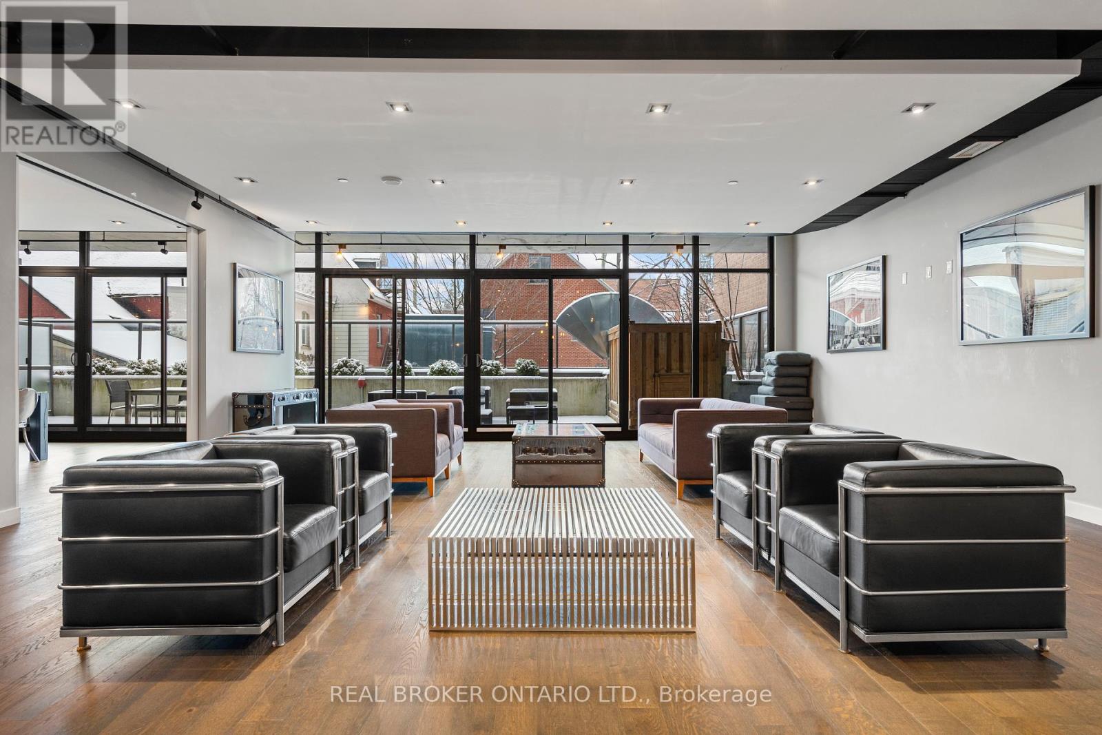 1208 - 224 Lyon Street N
